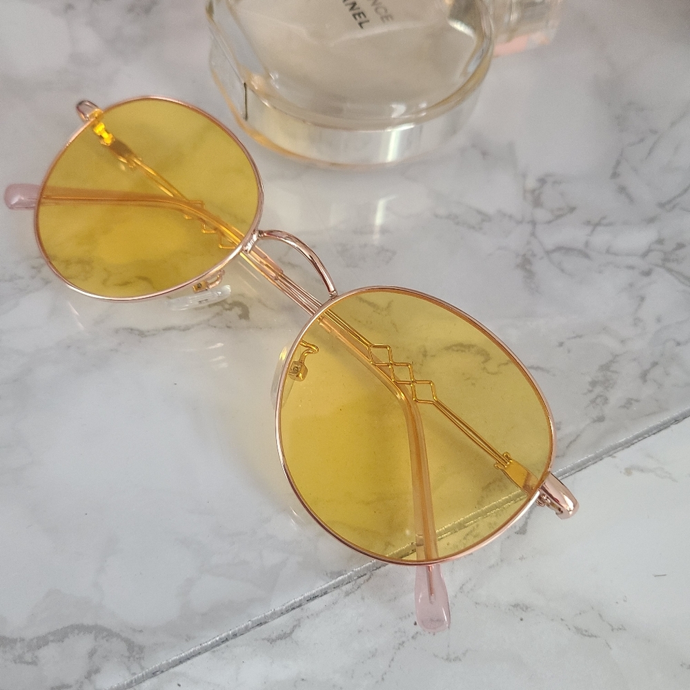 metal frame yellow sunglasses - Picture 3 of 4